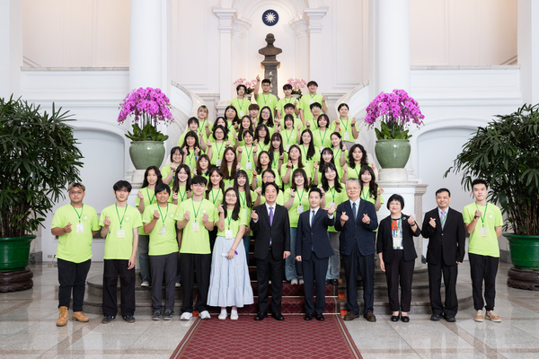 📢📢📢從暨大走進總統府，讓世界看見臺灣青年！圖片